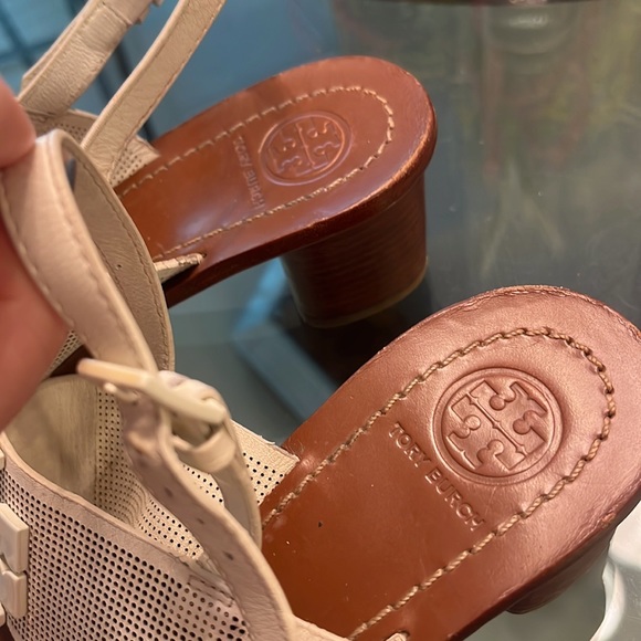 Tory Burch sandal - Picture 2 of 6